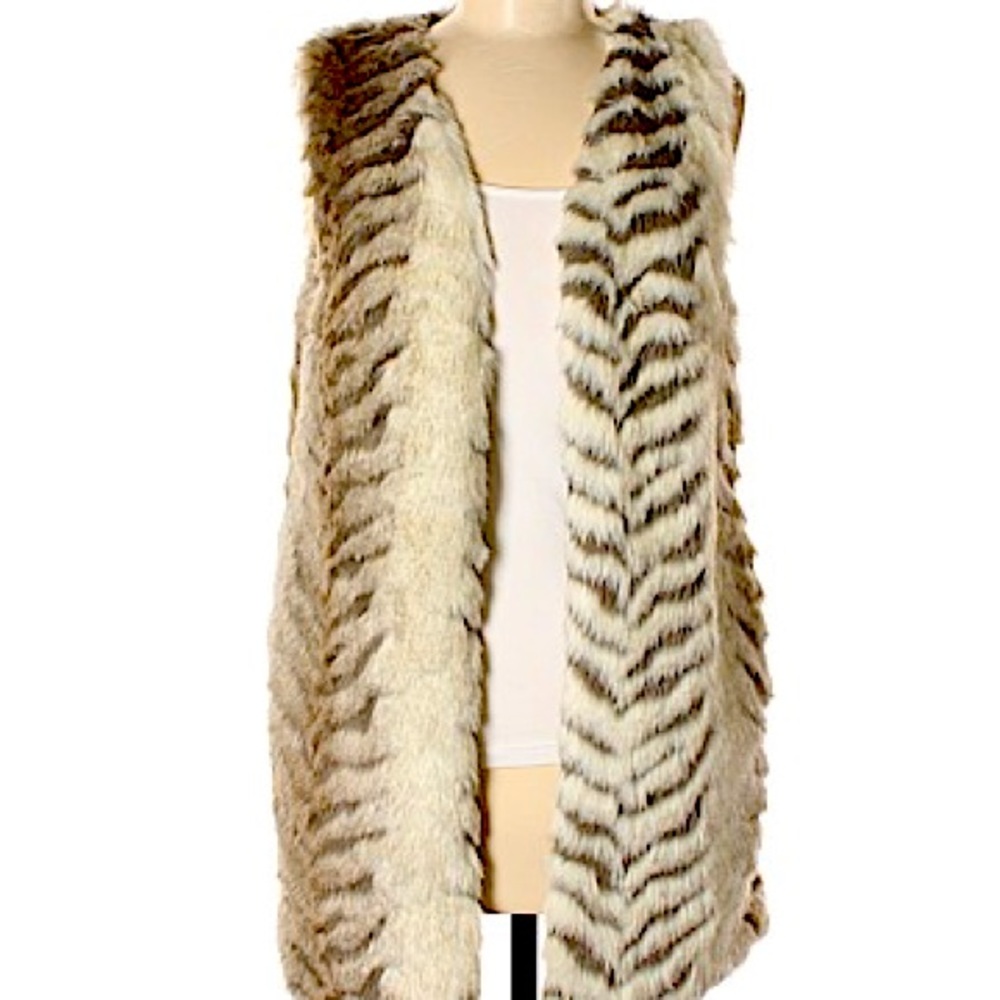 Romeo & Juliet Beige Faux Fur Vest
